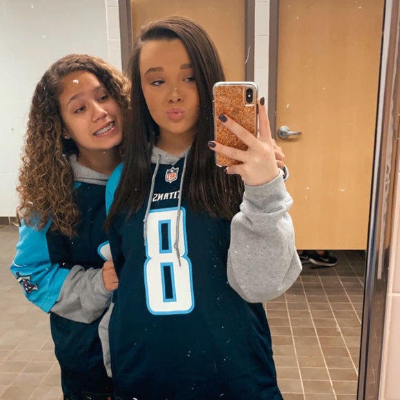 Meet your Posher, Makayla - Picture 1 of 1